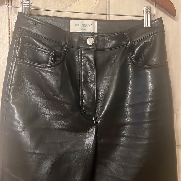 The Melina - Picture 2 of 3